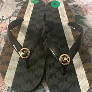 Michael Kors Size 8 flip flops